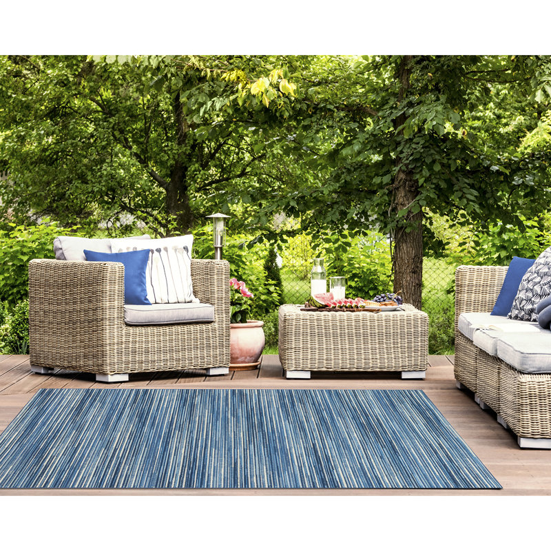 Tapis intérieur / extérieur rayé turquoise / bleu Acima, Rectangle 3 pi 3 po x 4 pi 11 po