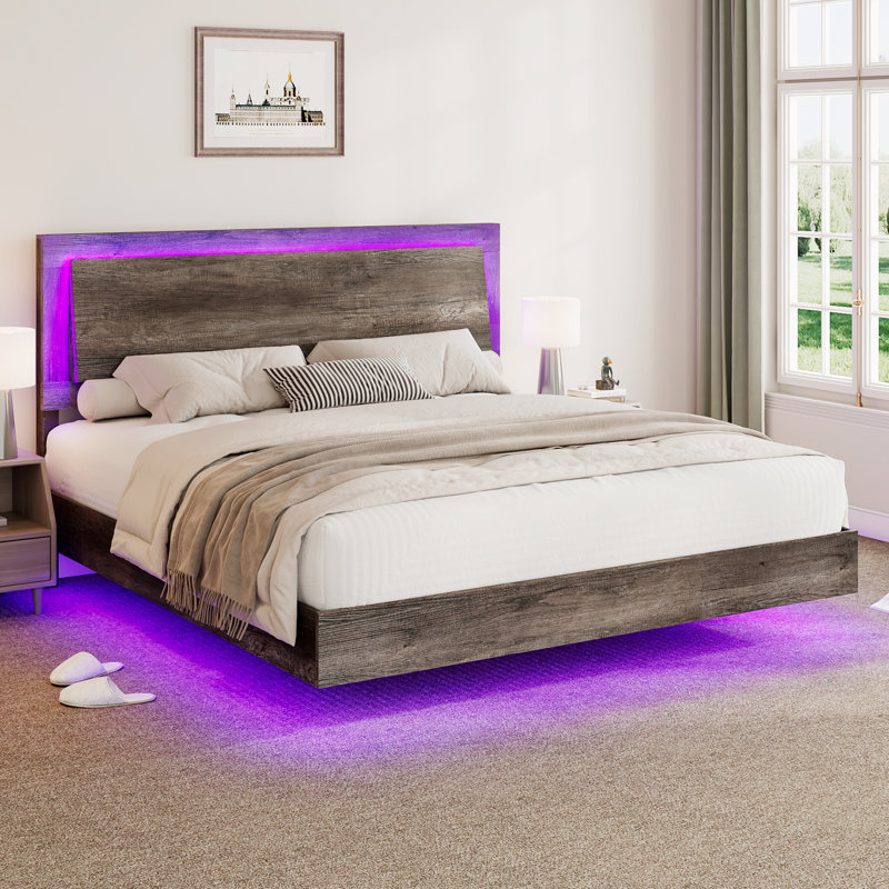 Base de lit flottante Keynen Farmhouse avec lumière DEL et tête de lit, Blanc, Très grand