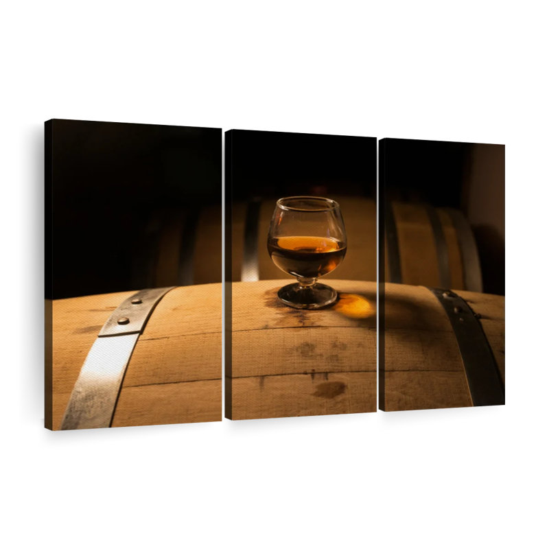 «Whiskey Glass On Barrel» sur toile, H 28 po x l 45 po x P 1,25 po