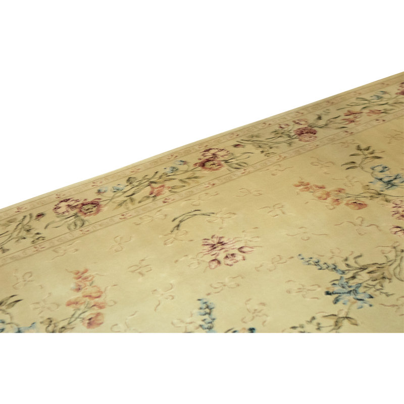 Hand Knotted Area Rug in Light Green