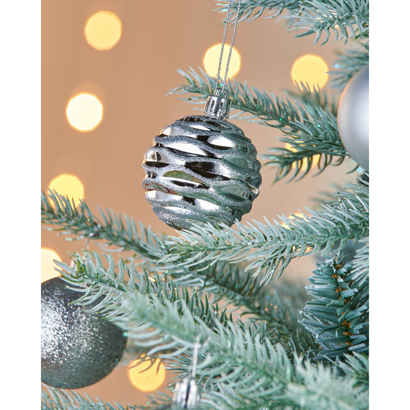 17.018 cm Trees & Wreaths Bauble, Silver