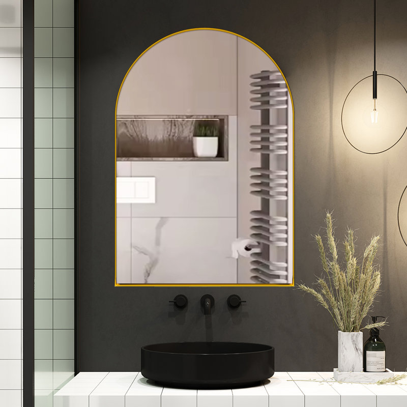 Armoire à pharmacie 24 po x 36 po avec cadre en métal doré mat pour salle de bain, avec miroir et tablettes réglables, miroir de salle de bain encastré