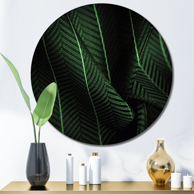 Tissu en soie vert foncé avec une fine rayure blanche - art mural traditionnel en cercle métallique