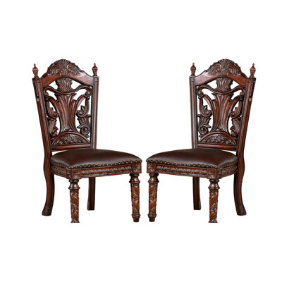 Chaises d'appoint luxueuses de style brun, style traditionnel, structure en bois massif, sièges foncés, fausses sculptures et dossier complexe 2 pièces brun, bois, détails en bois