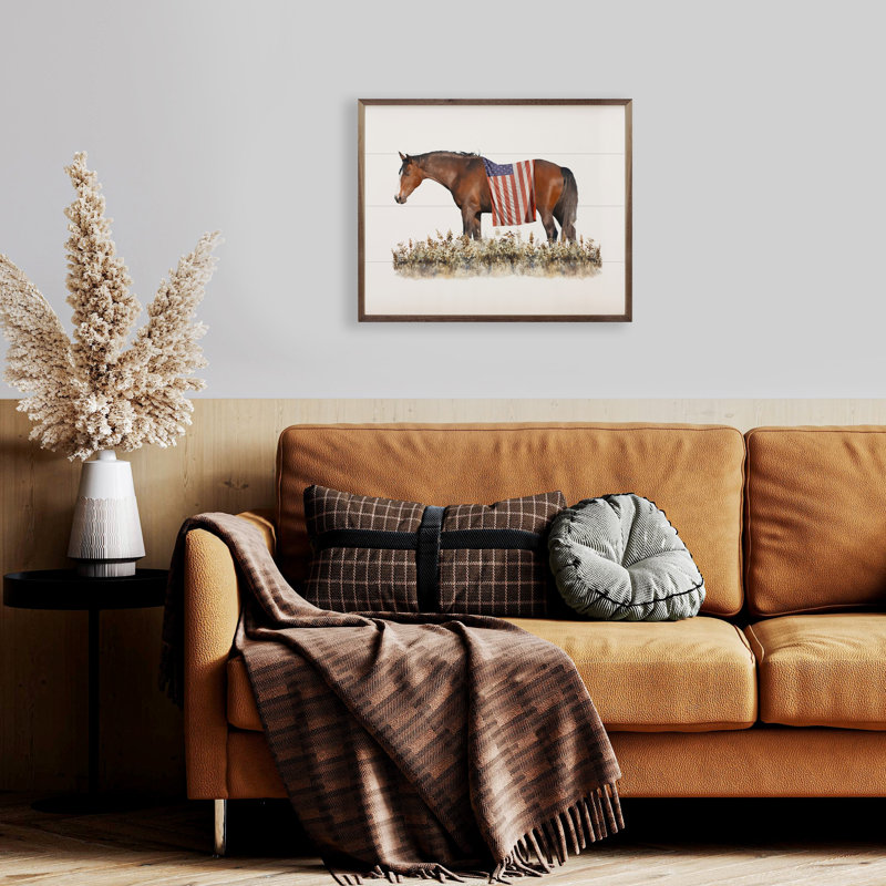 Cheval avec drapeau américain, H 16 po x l 20 po