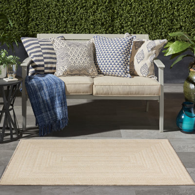 Cascio Geometric Indoor/Outdoor Area Rug