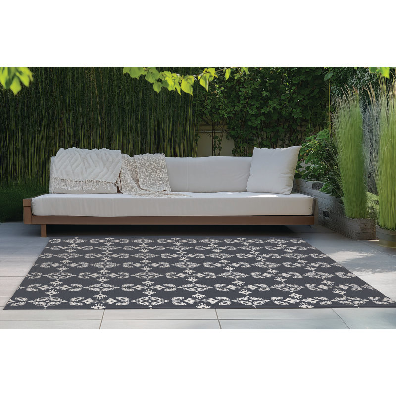 Cassia Outdoor Rug, Rectangle 5' x 7'