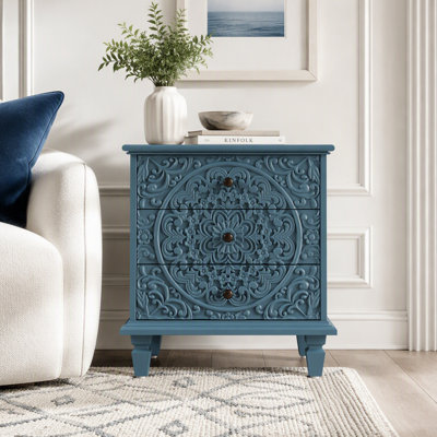 Table de chevet en bois sculpté avec 3 tiroirs et motif floral vintage en relief