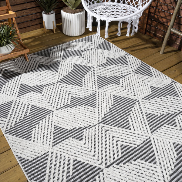 Dakota Fields Jazz Polypropylene Black/Ivory Rug & Reviews | Wayfair