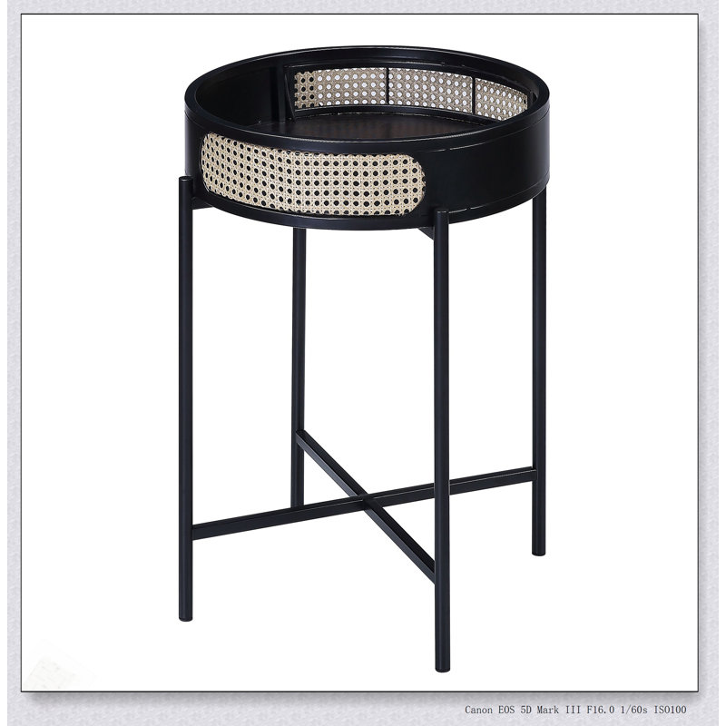 Table de bout Colson avec finition noire avec insert et rangement intégré, parfaite pour les intérieurs modernes et rustiques.