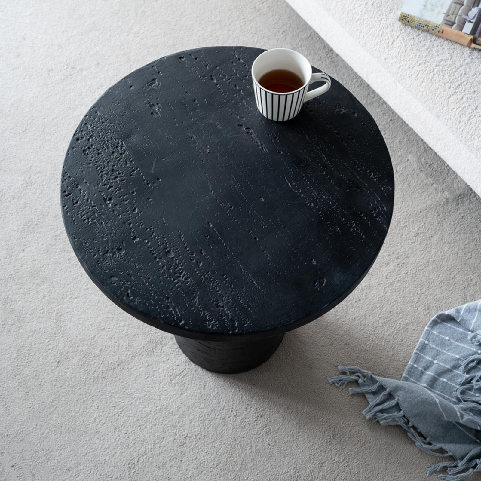 Cuaron End Table, Black
