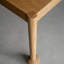 Table de salle à manger en bois de frêne durable.-1252704932