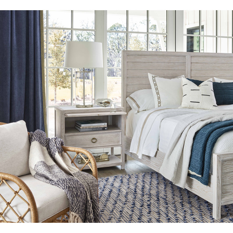 Chais Solid Wood Bed, Queen