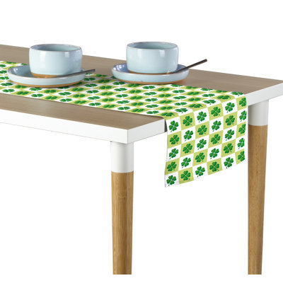 Rayshun 4 Leaf Clover Check Table Runner