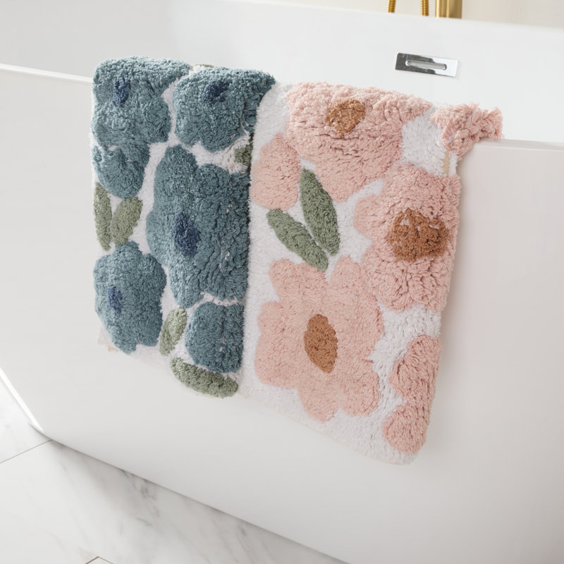 Tapis de bain 100% coton à motif de fleurs, 24 po x 17 po, Blue Blossoms