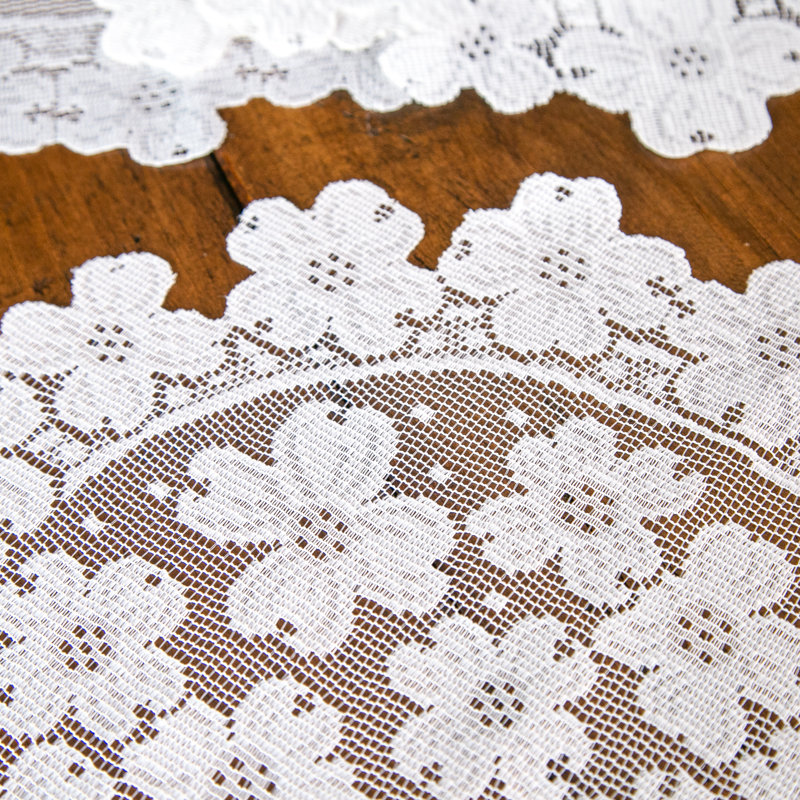 Napperon 14 po dogwood Wanamaker, Blanc