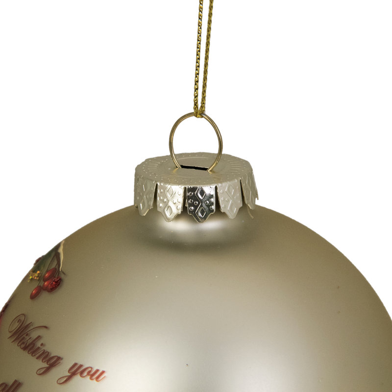 Ornement de Noël doré et rouge perché sur une branche de baie de houx 4 "(100mm)