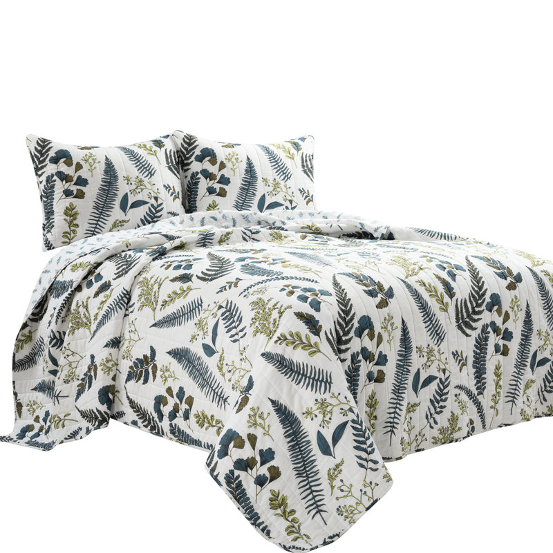 Devonia Allover White/Green Quilt, King