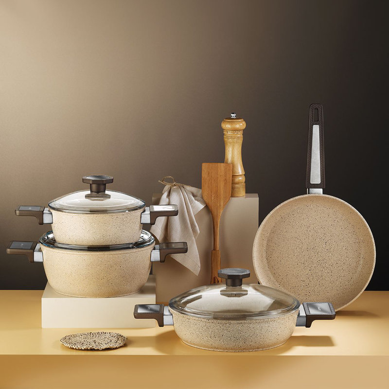Ensemble de casseroles, Grès
