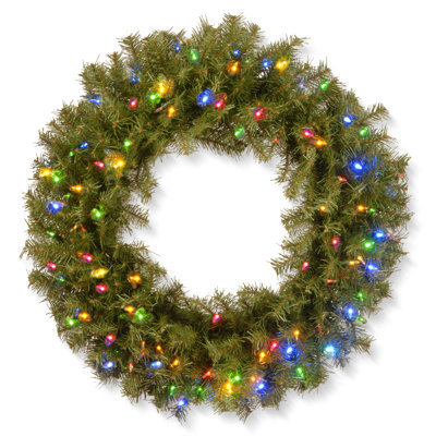 Couronne de sapin Norwood avec lumières DEL multicolores à piles