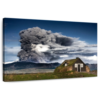 Eruption Of Eyjafjallajokull Volcano