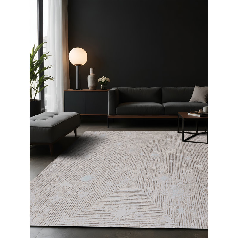 Tapis beige soyeux et moelleux, Carré 8 pi