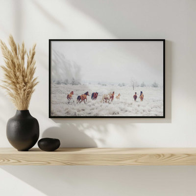 «Winter Horses» par Garima Dhawan, reproduction d'art