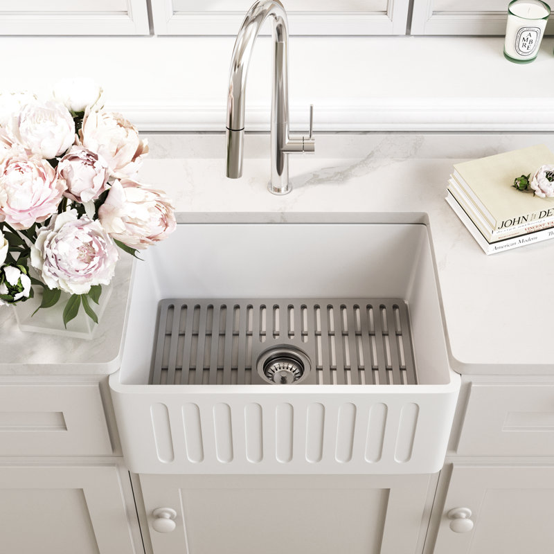 Évier de cuisine à simple cuve en métal mat avec crépine et grille en silicone L 24 po x l 18 po Matte Stone