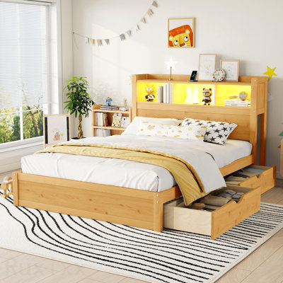 Lit double avec tiroirs, lit double en bois avec tête de rangement et armoire de rangement, lit en bois avec lumière et douille, naturel