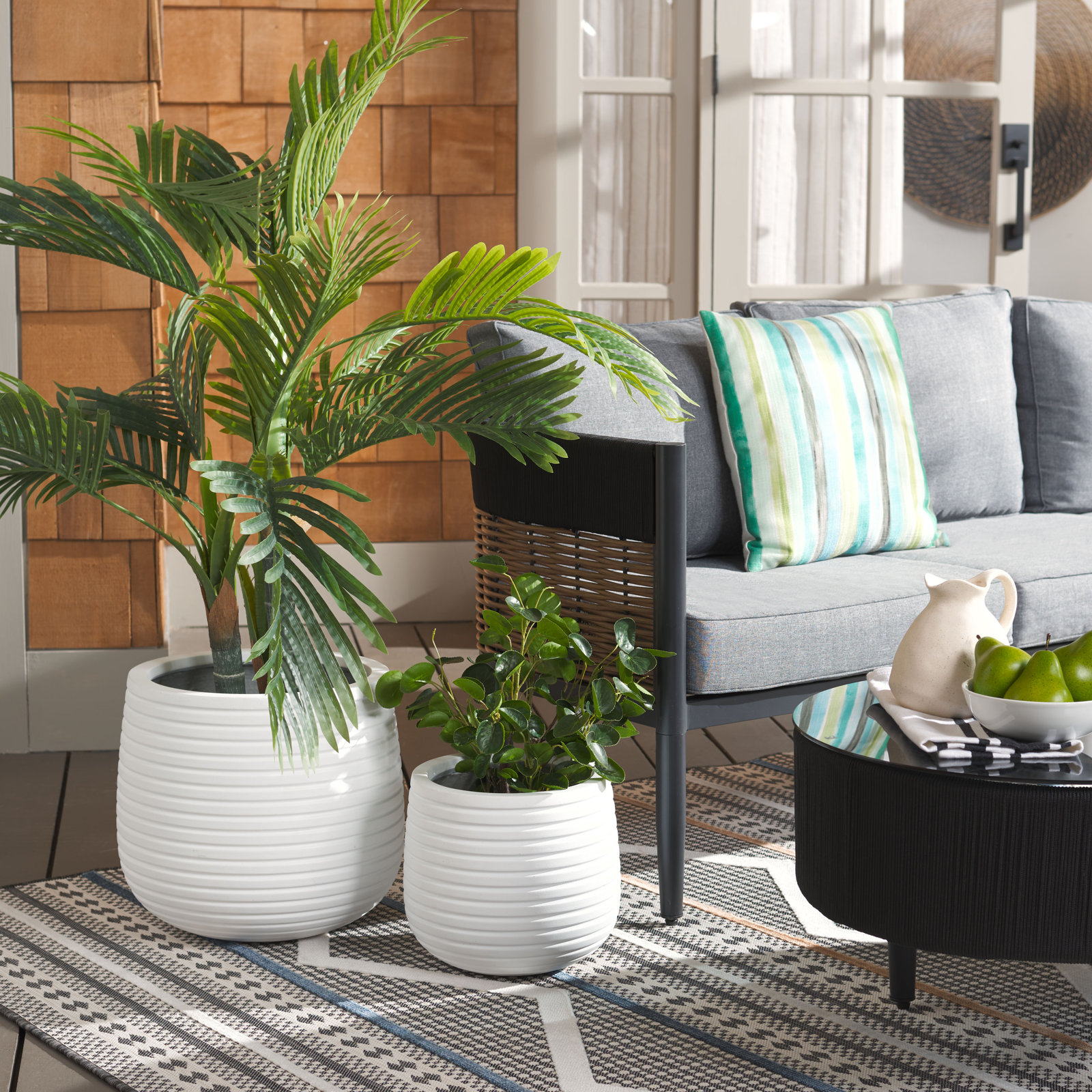 Bozana 16" Pot Planter, White