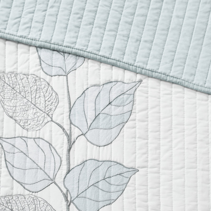 Courtepointe 6 pièces avec coussins brodés, très grand / très grand bleu, style floral en microfibre, brossé réversible, broderie classique feuille
