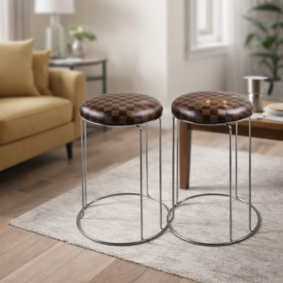 Ensemble de 2 petits tabourets à motif brun et noir avec structure argentée, siège en tissu et décoration de salon compacte