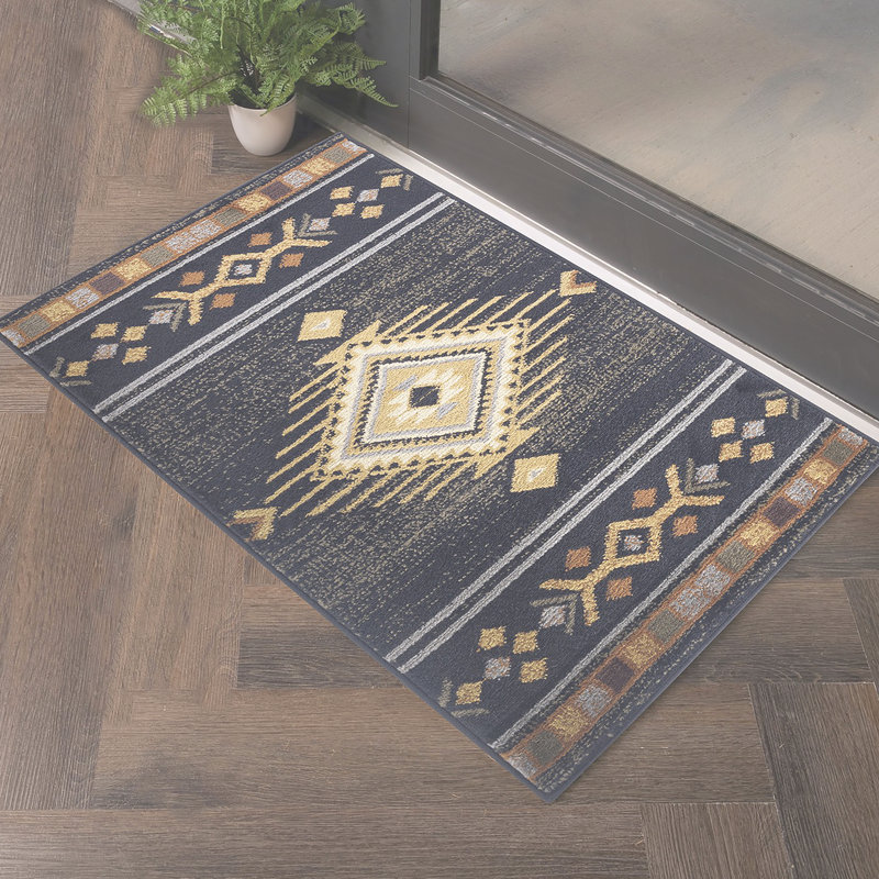 Tapis noir Tribes, Rectangle 7 pi 10 po x 10 pi 3 po