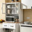 Armoire de cuisine en bois avec portes en verre encadrées, tiroirs, sécurité anti-basculement, tablettes réglables, gestion des câbles, grand bahut de rangement autoportant pour la salle à manger de cuisine