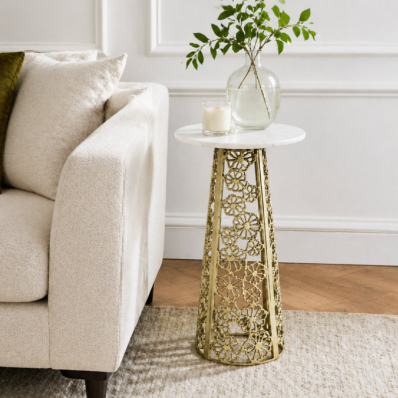 Table d'appoint en aluminium doré avec plateau en marbre blanc, l 11 po x P 11 po x H 21,25 po