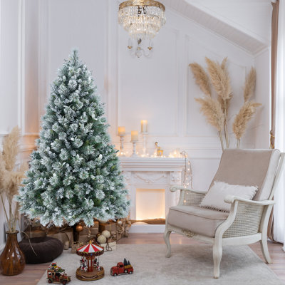 Arbre de Noël floqué avec aiguilles de pin et feuilles d'eucalyptus, branches à charnières, support en métal - arbre artificiel enneigé pour décoration de maison de vacances, de bureau ou d'hiver