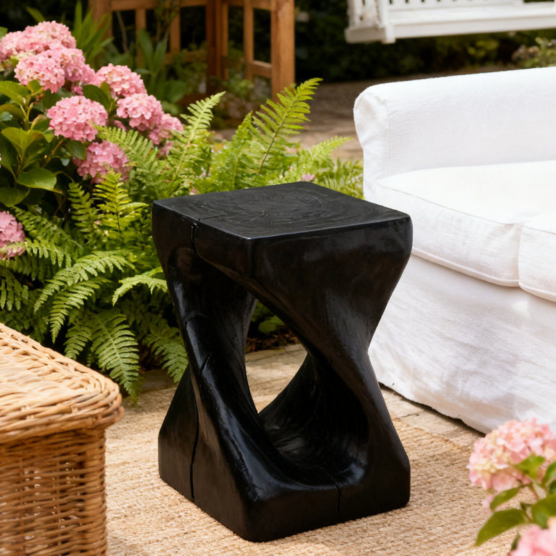 Table d'appoint moderne en bois torsadé, table de bout carrée de 16 po de hauteur, Noir