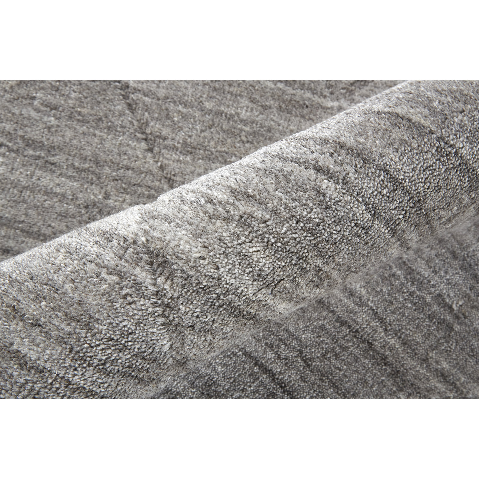 Kentoria Handmade Viscose Ivory/Silver Rug, Rectangle 3'6" x 5'6"