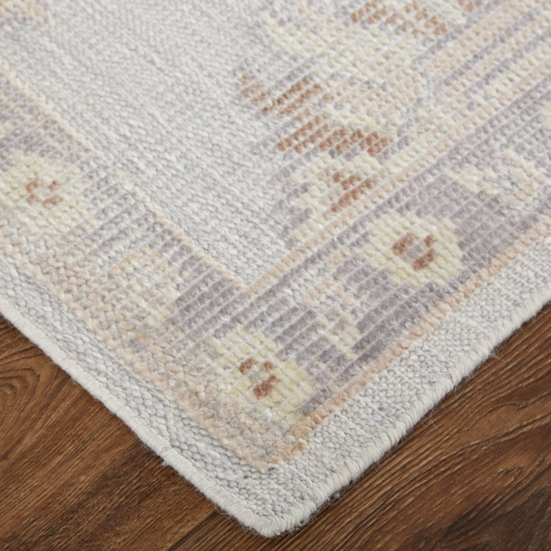Ouimet Floral Indoor / Outdoor Rug, Rectangle 2' x 3'