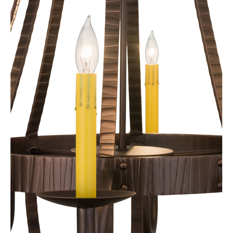 Highlandville 8 - Light Chandelier