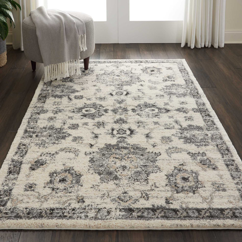 Tapis crème d'inspiration persane Lashanda, Rectangle 4 pi x 6 pi
