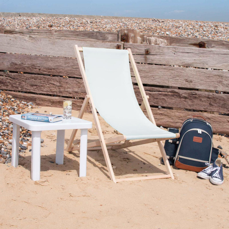 Harbour Housewares - Folding Wooden Deck Chairs, Light Grey