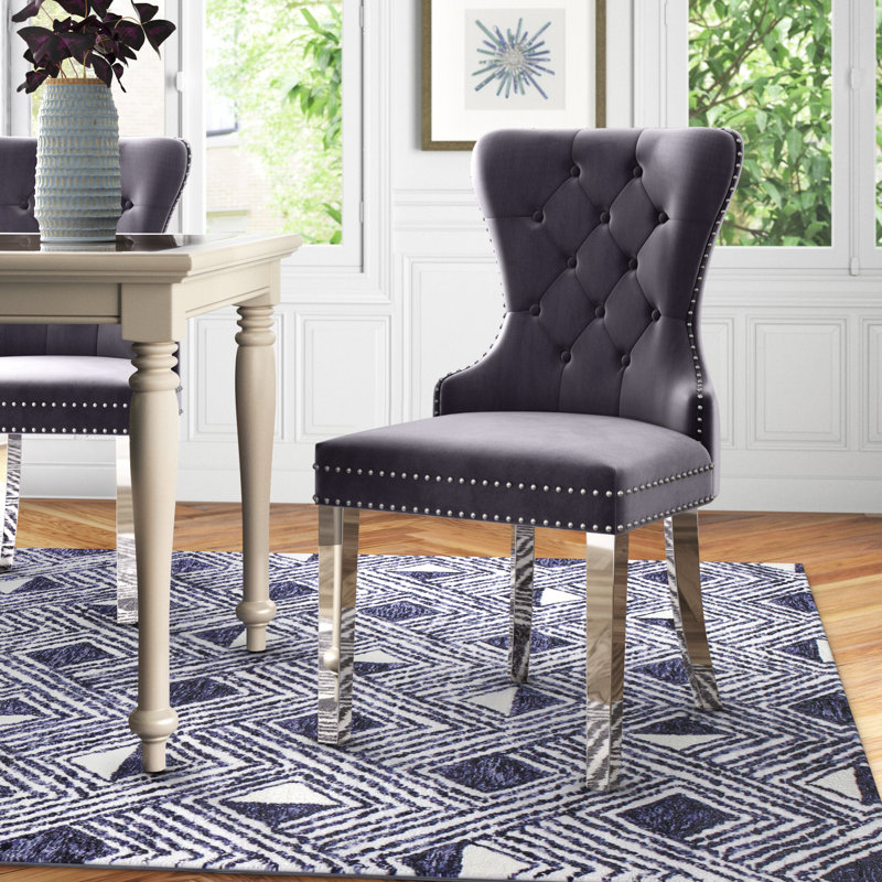 Chaise d'appoint rembourrée en velours Sydnie, Gris