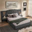 Structure de lit tapissier grand format avec tissu en velours, boutons et lampe de chevet réglable-692260611-692260614