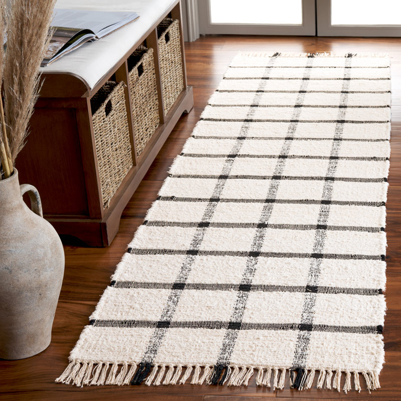 Tapis Montauk 322 ivoire / noir, Tapis de couloir 2 pi 3 po x 8 pi