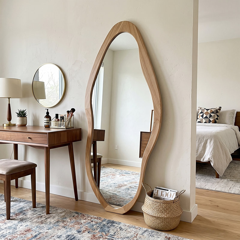 Miroir pleine grandeur en bois naturel