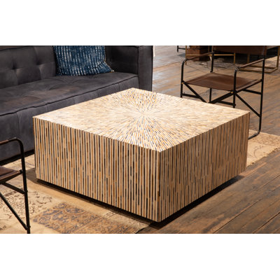 Table basse carrée 40 po avec incrustation d'os, de bois et de corne Rushmere Alexandria