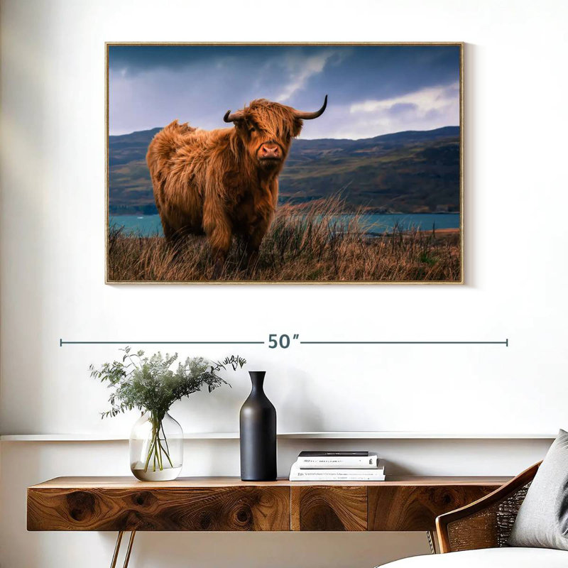 Grande vache Highland, Cadre flottant en bois naturel, 40 po x 27 po
