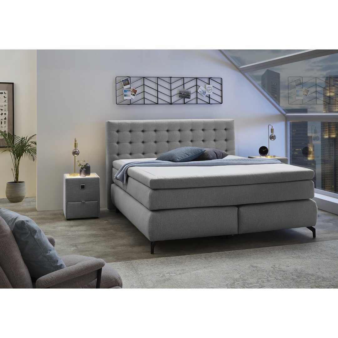 Boxspringbett Eastford mit Topper