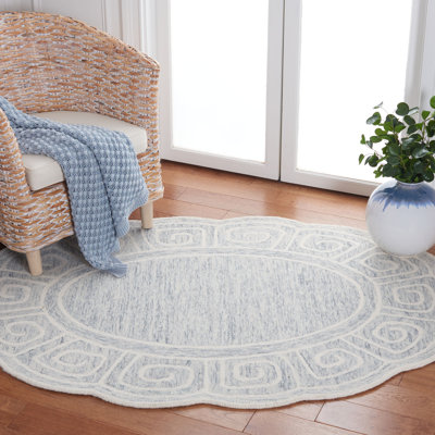 Novelty Rajashri Hand Tufted Wool/Cotton Geometric Rug in Light Gray/Ivory